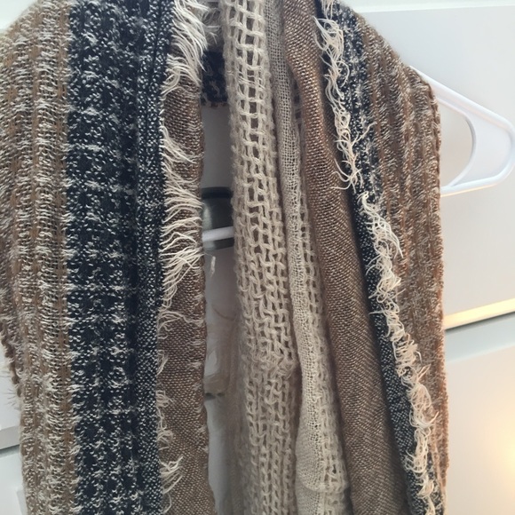 Infinity scarf 🧣 - Picture 3 of 3